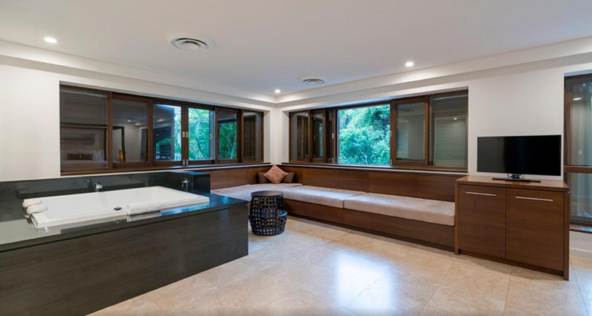 Luxury Apartments At Temple Resort And Spa Port Douglas Szoba fotó